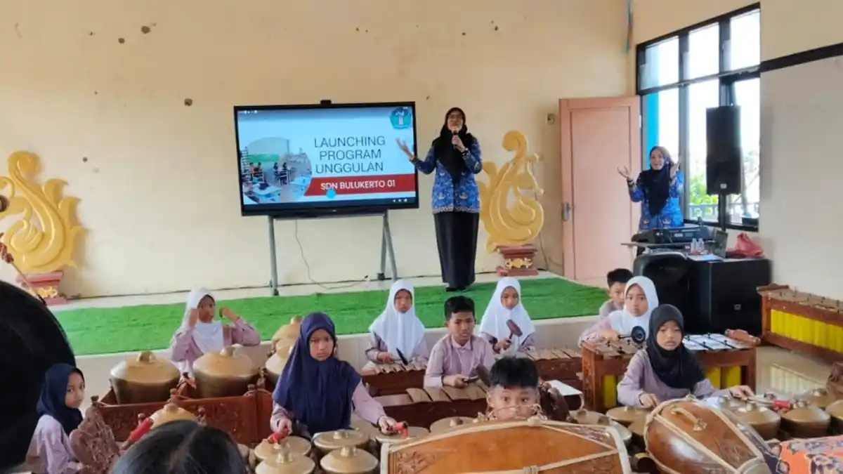 Menyulap Gawai Jadi Alat Belajar, SDN 1 Bulukerto Cetak Generasi “Bersinar” lewat Kelas Digital 