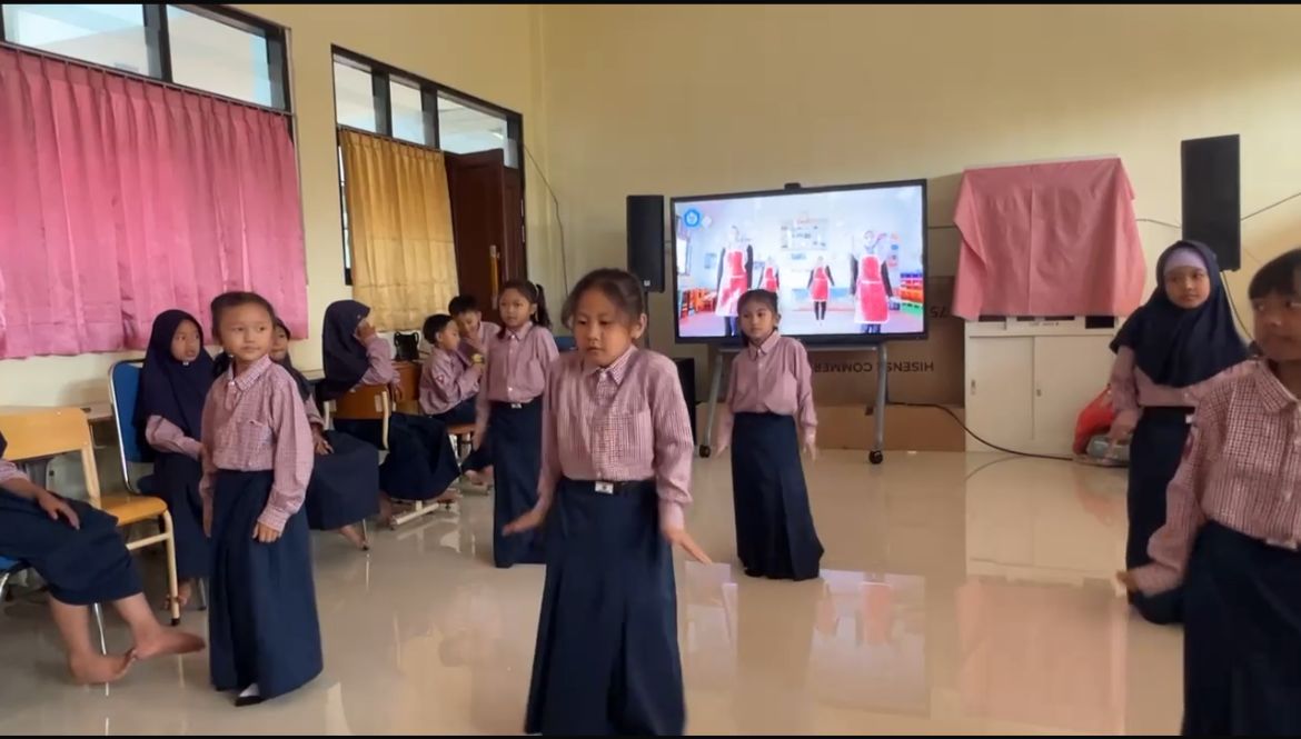 Ekstra Menari